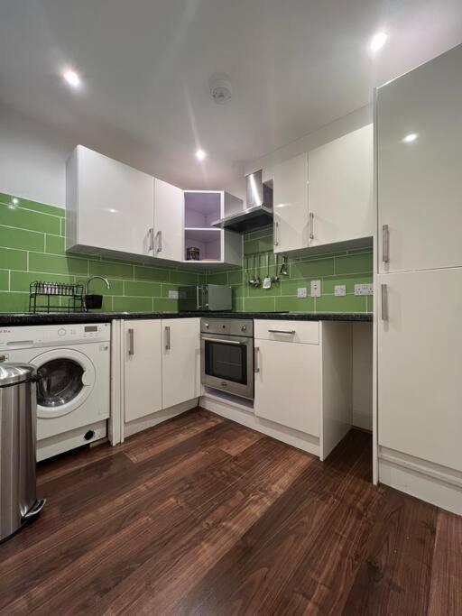 Modern Apartment In Dundee City Centre Экстерьер фото